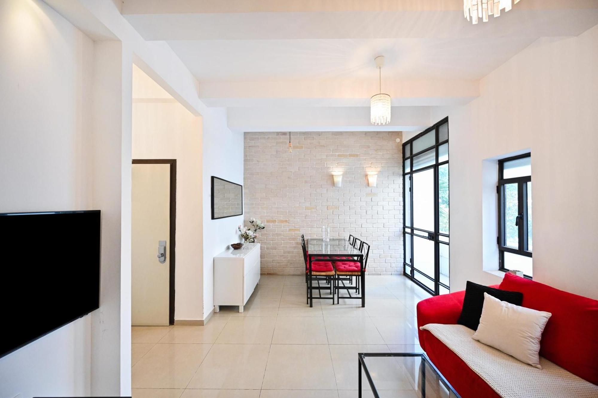 Nice 2Br Near Gordon Beach By Holyguest Tel Aviv Exterior foto